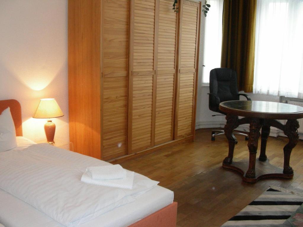 Pension Brinn Berlin Room photo